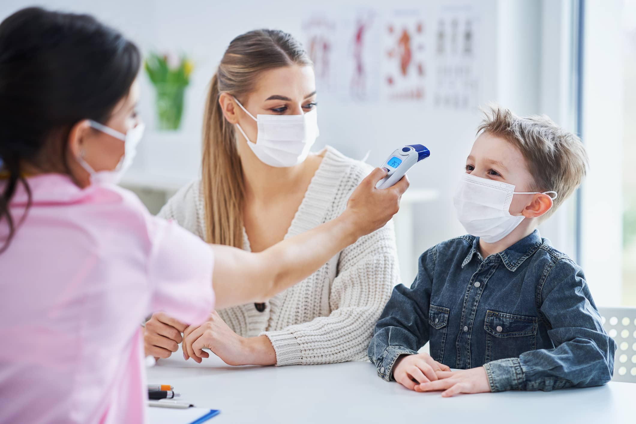 La grippe et la Covid repartent à la hausse, mais la vaccination traîne