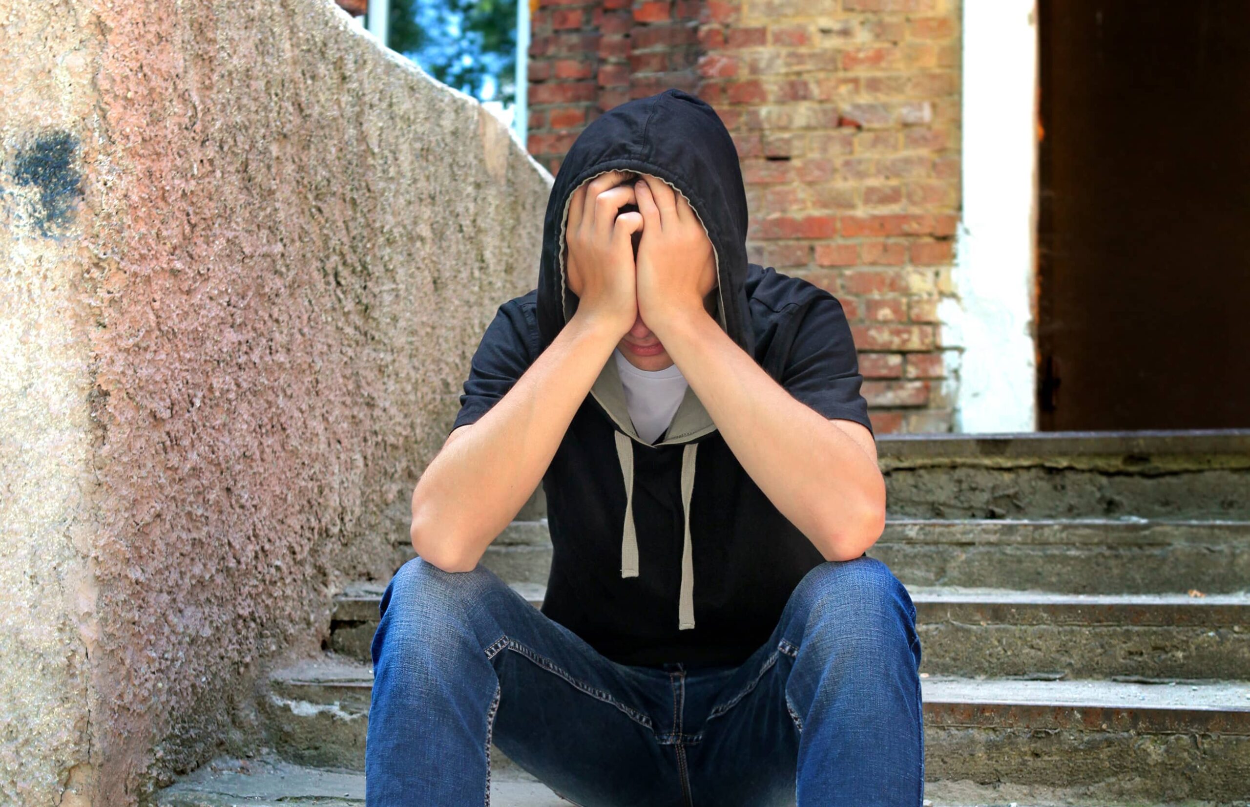 Augmentation alarmante des pensées suicidaires chez les jeunes adultes