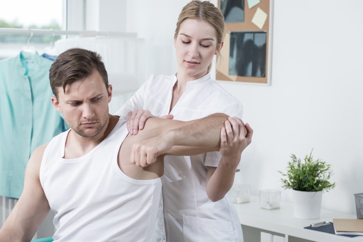 Les séances d’ostéopathie seront-elles bientôt déremboursées par les organismes de complémentaire santé ?