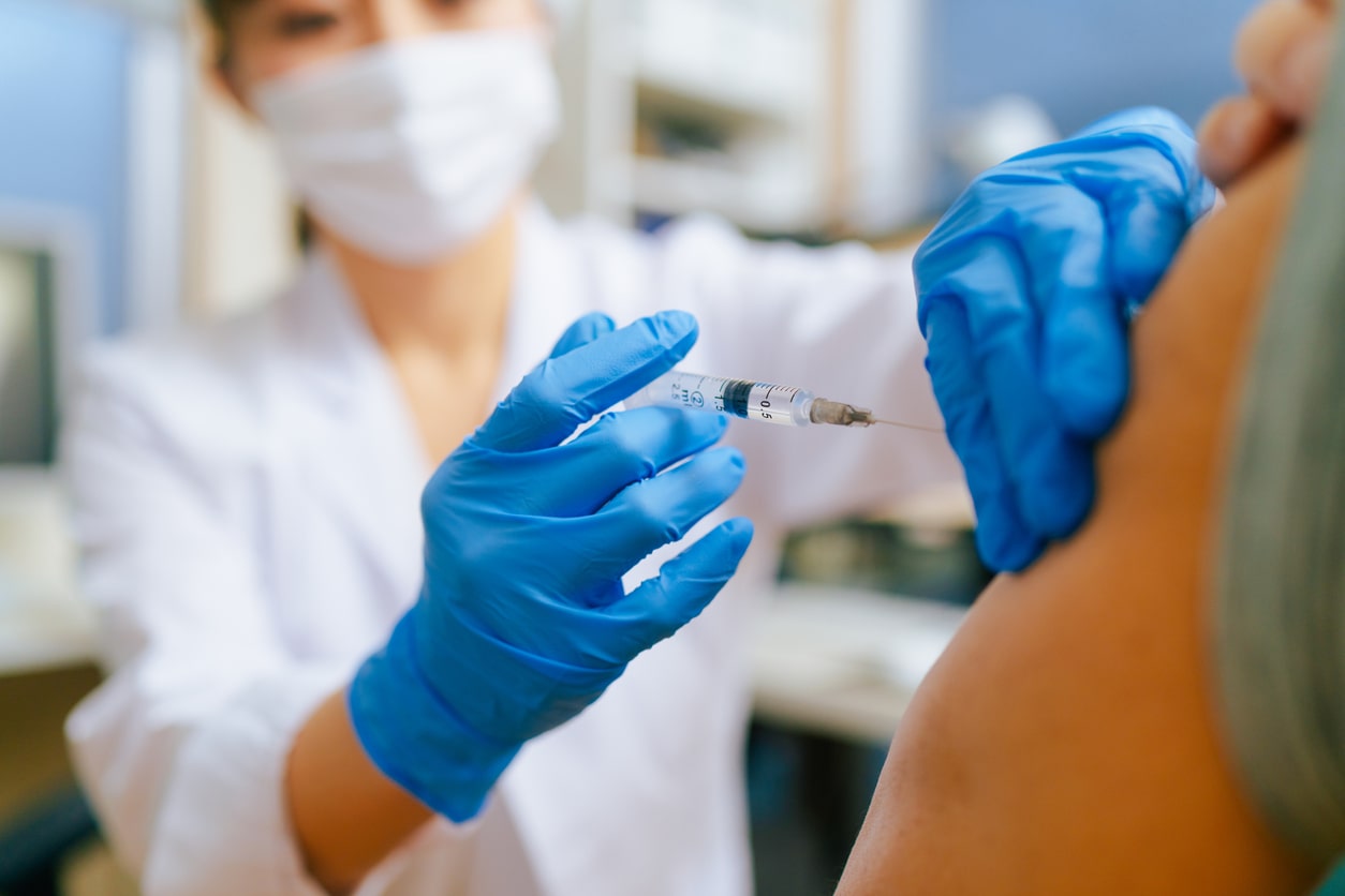 Grippe et covid-19 : la campagne de vaccination 2025-2026 débutera à la mi-octobre